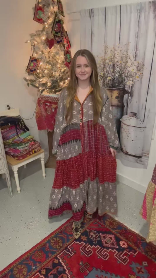 "Cascade" Dress in light Kanta One size S-2X